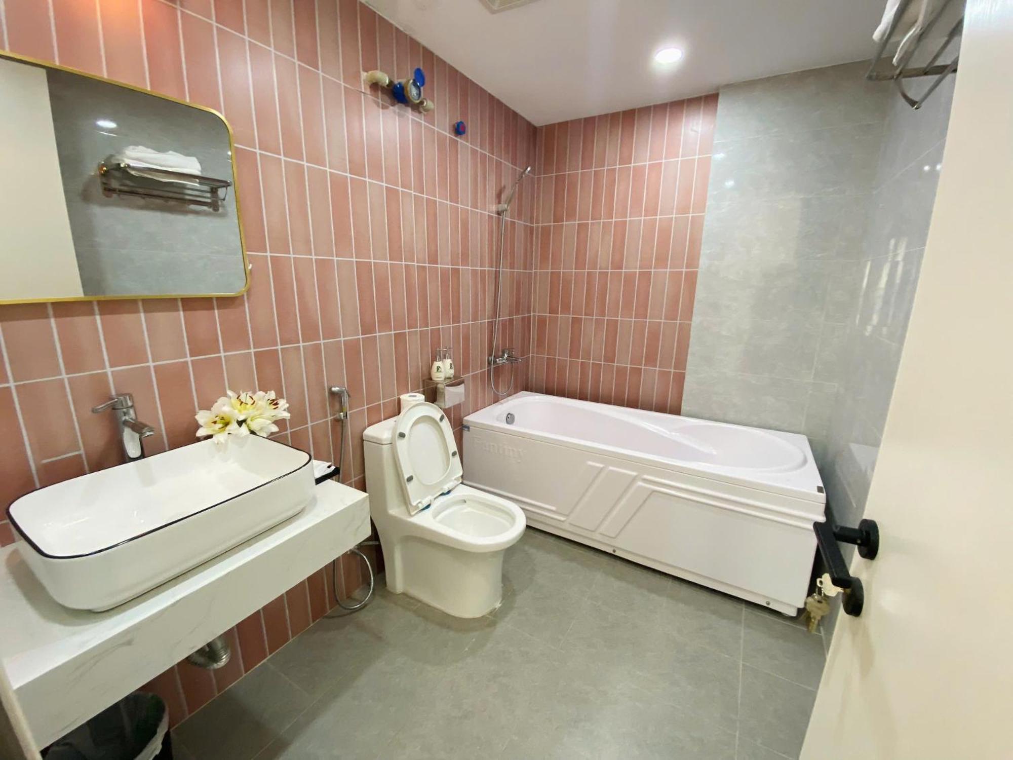 Luxe Paradise Residence 76 To Ngoc Van Hanoi Eksteriør bilde